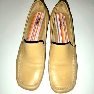 Bass (Size 8) Vanilla Snazzy Square Toe Leather Stack Block Heel Slip-on Loafers